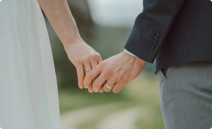 女人如何選擇結婚對象？不同年齡的女性對結婚對象的條件要求-圖片來源：unsplash