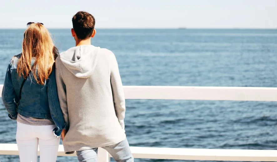 曖昧對象吃醋了，你該不該哄？