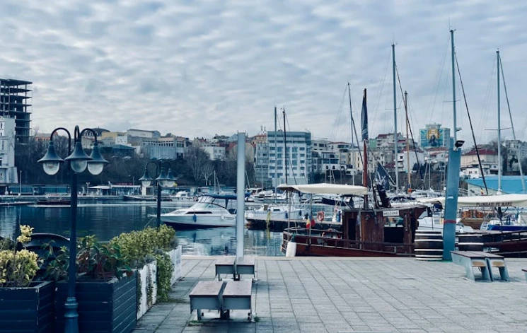 女友故意讓我吃醋怎麼辦？