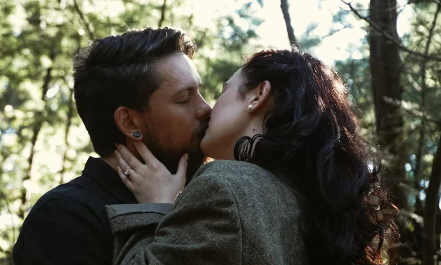 女人愛上你的六大徵兆七大表現