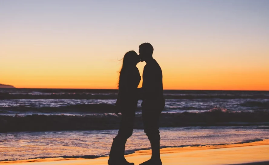 尋求情感確認,因為他也沒那麼有把握