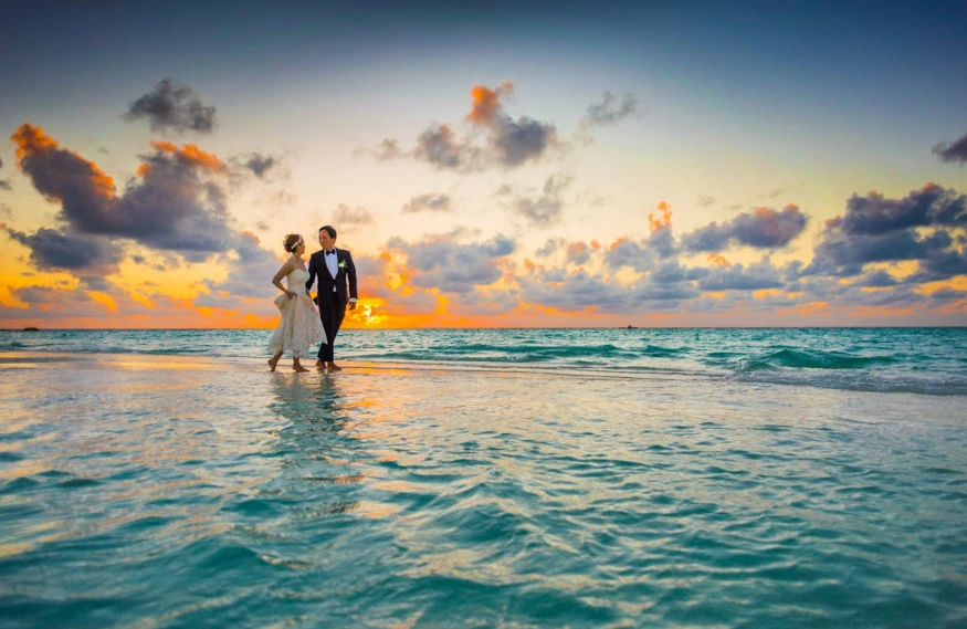 交往多久算閃婚，閃婚的離婚率高不高？-第1張圖片