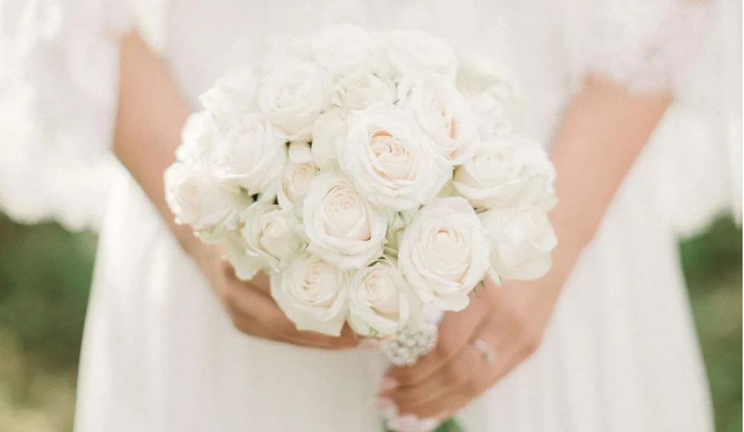 送白玫瑰是什麼意思？怕搞錯？教你收到白玫瑰如何回應！-第5張圖片