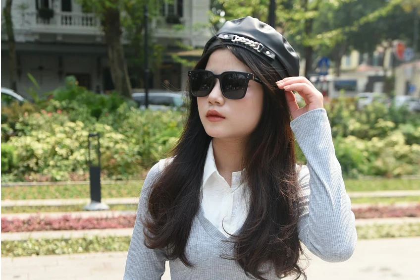 怎麼知道內向女生喜歡你?讀懂她「心動卻害羞」的微訊號-第1張圖片